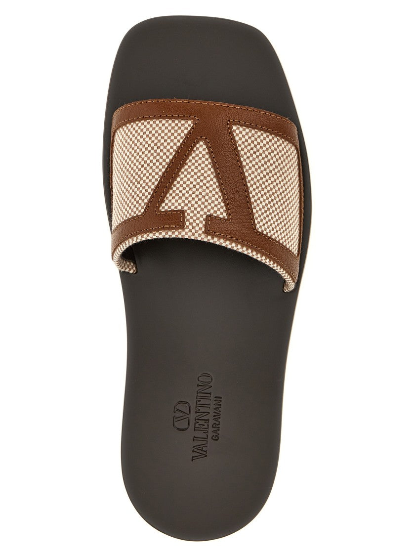 Valentino Garavani 'Vlogo Signature' Slides