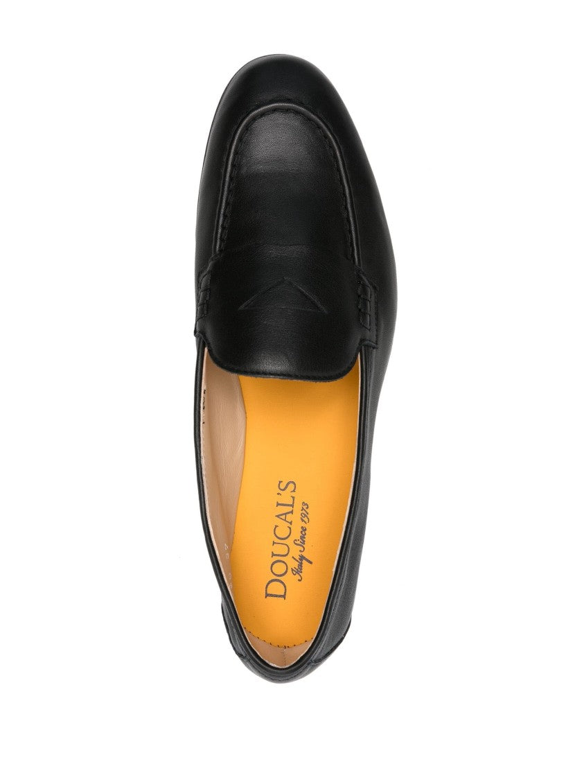 Doucal's Polished Black Leather Moccasin Loafers With Classic Penny Strap