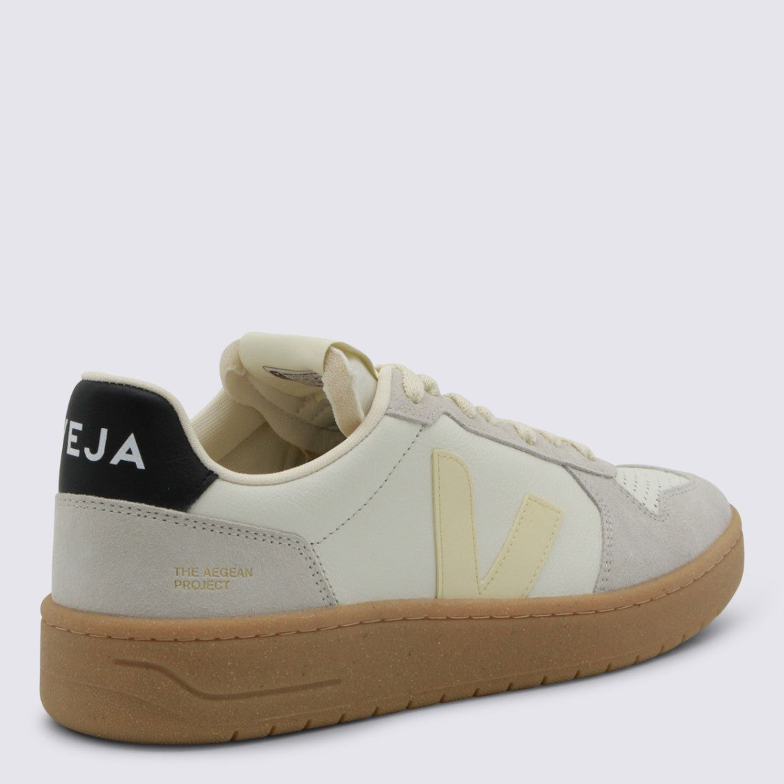 Veja Low-Top Sneakers With Suede Overlays