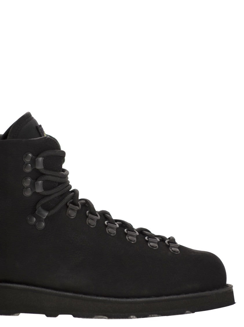 Stone Island Boot With Rubber Sole And Cushioning