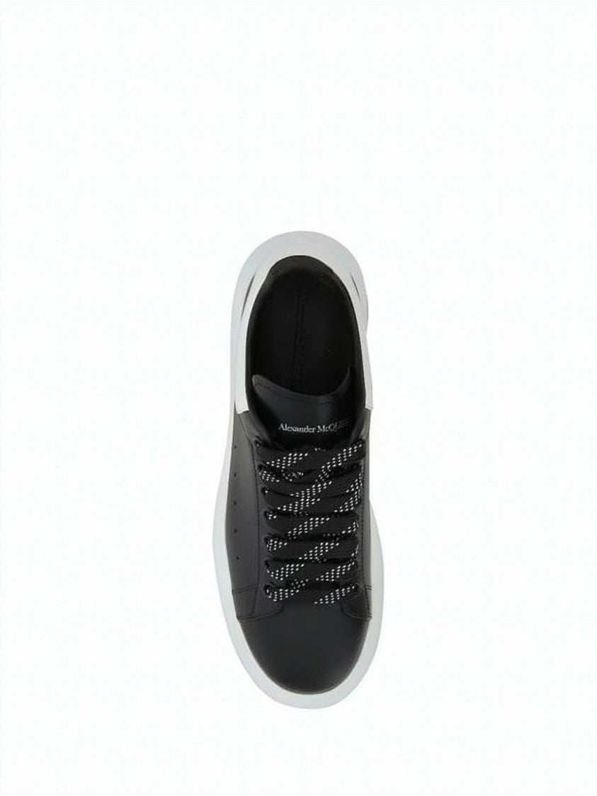Alexander Mcqueen Alexander Mcqueen Oversized Sneakers With Contrast White Heel Tab