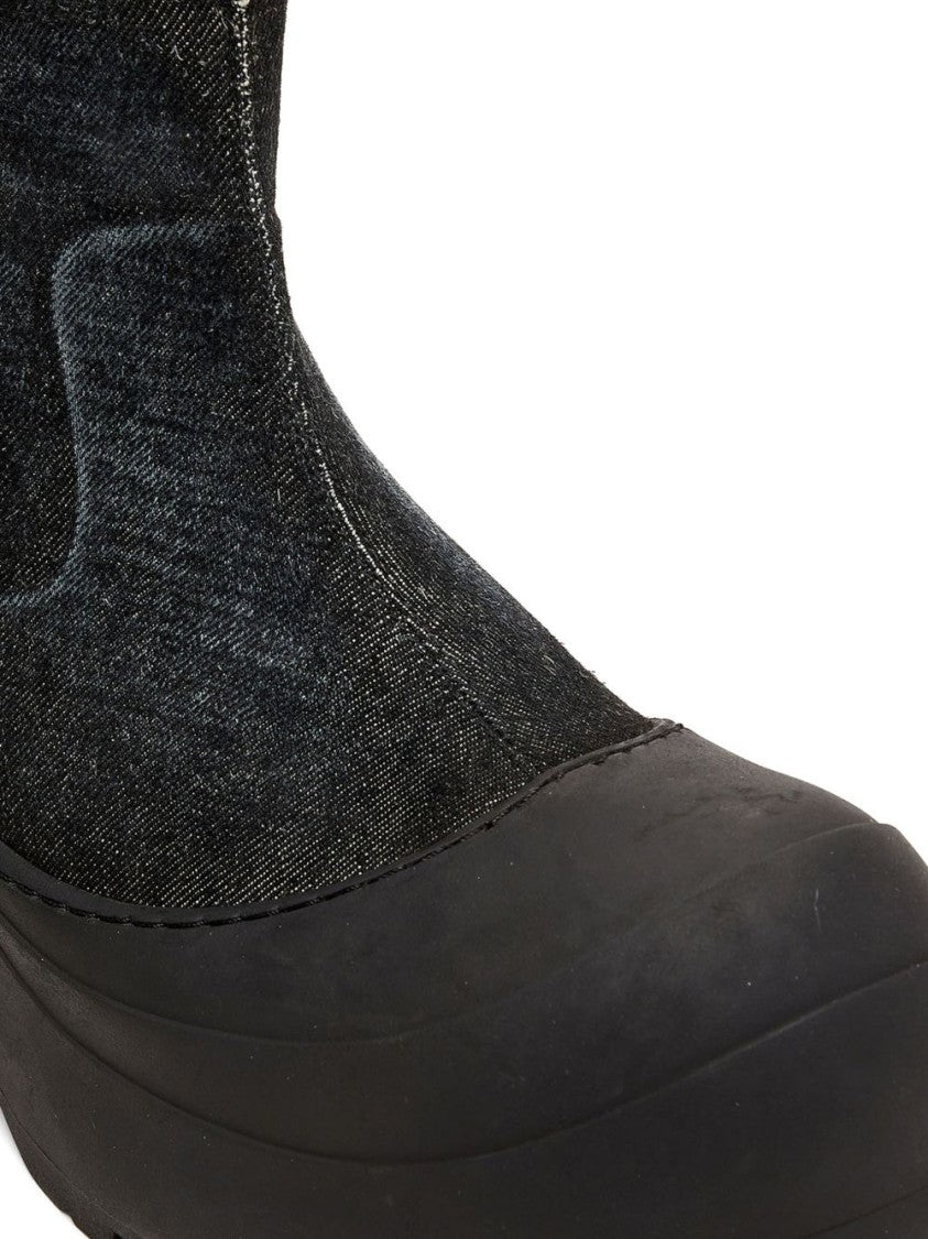 Diesel Ankle-High Textured Black Boots With Robust Sole