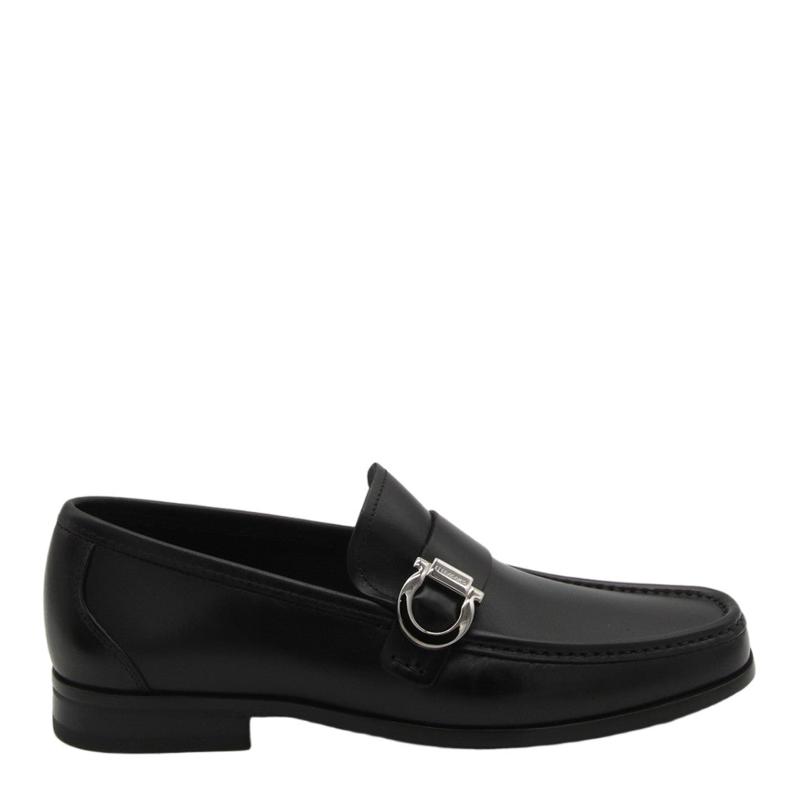 Ferragamo Refined Black Leather Loafers With Silver Buckle Detail