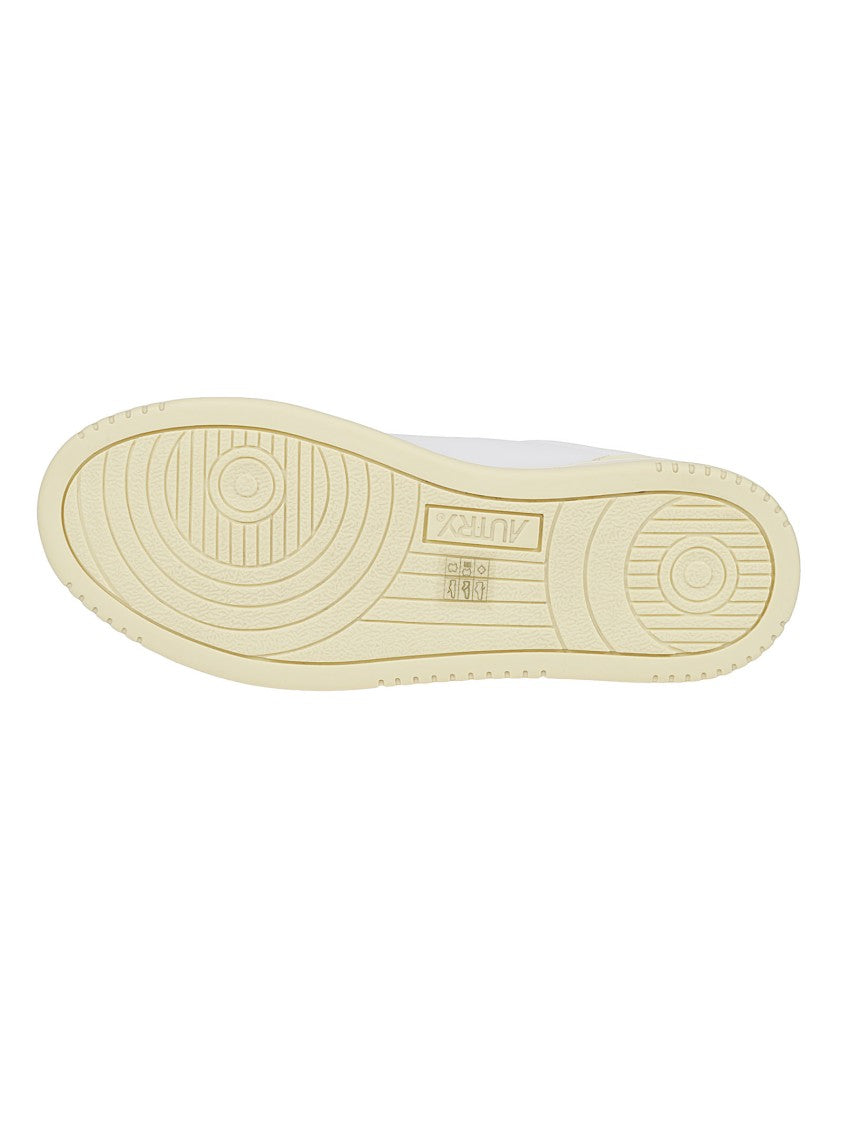 Autry Medalist Low Smooth Calf Leather Sneakers