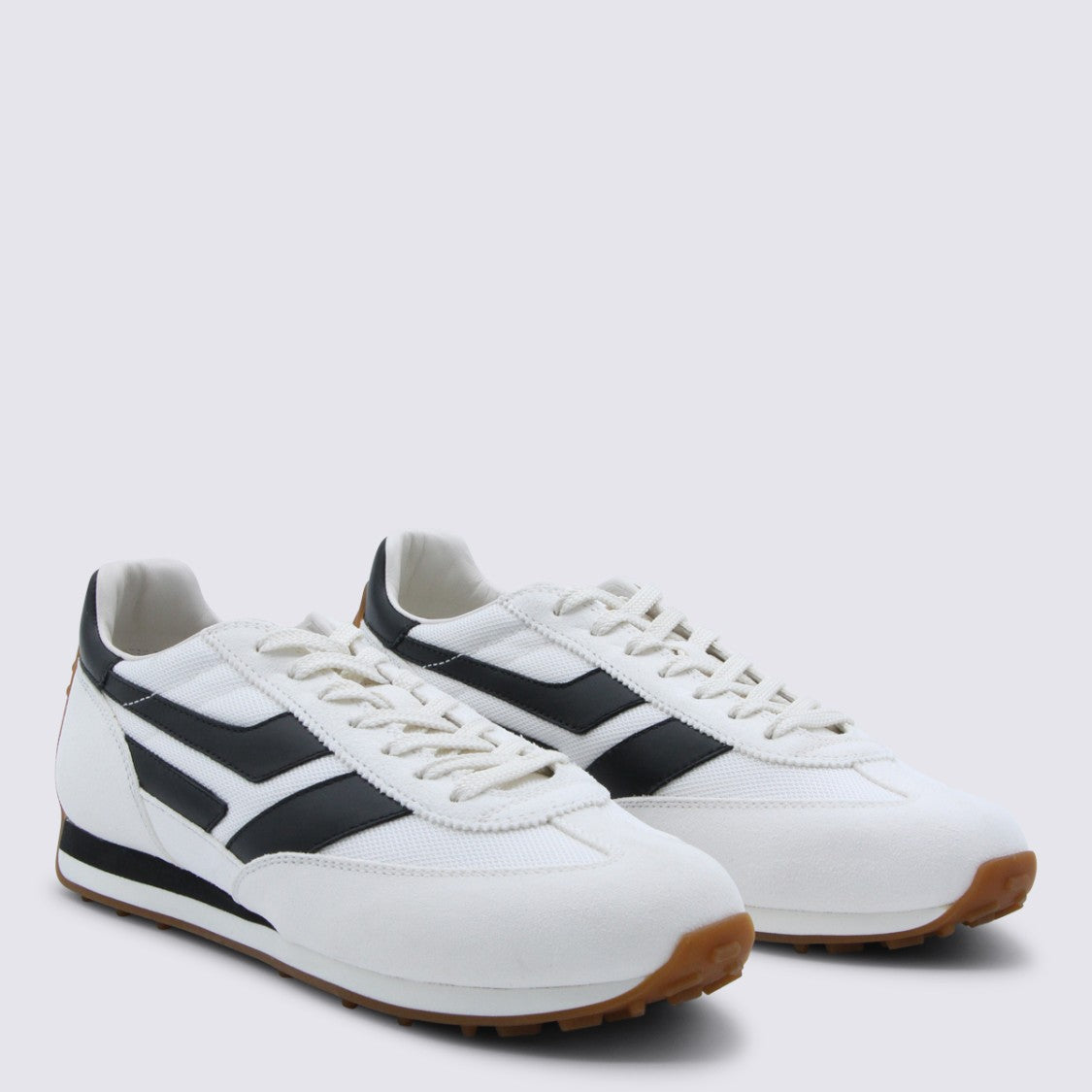Tom Ford Minimalist White Sneakers With Smooth Silhouette