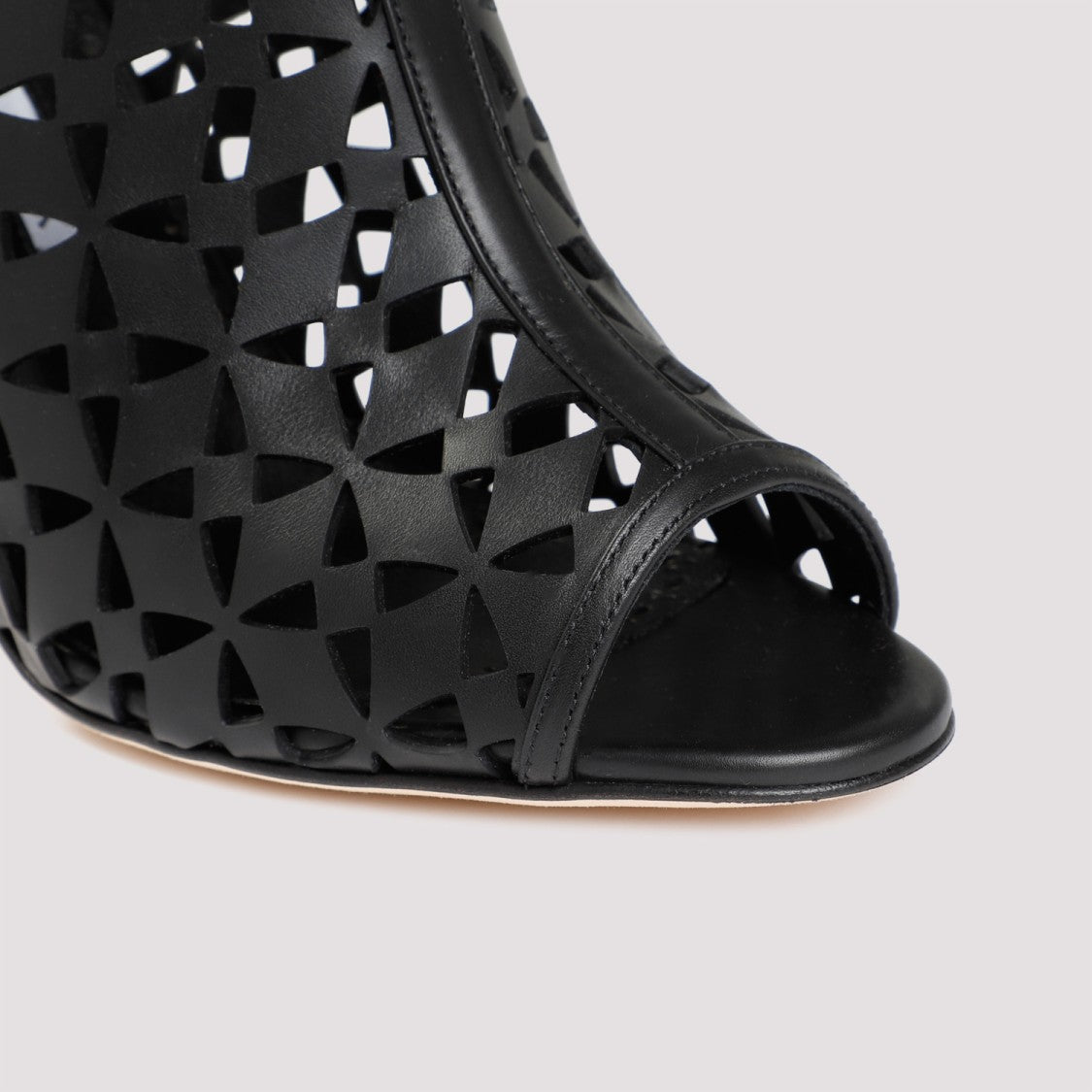 Manolo Blahnik Tingah 105 Yoth Calf Leather Sandals