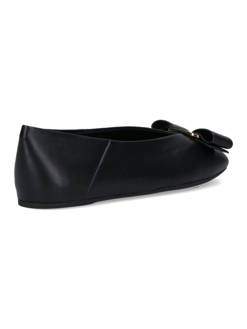 Ferragamo "Vanna" Ballet Flats – Black