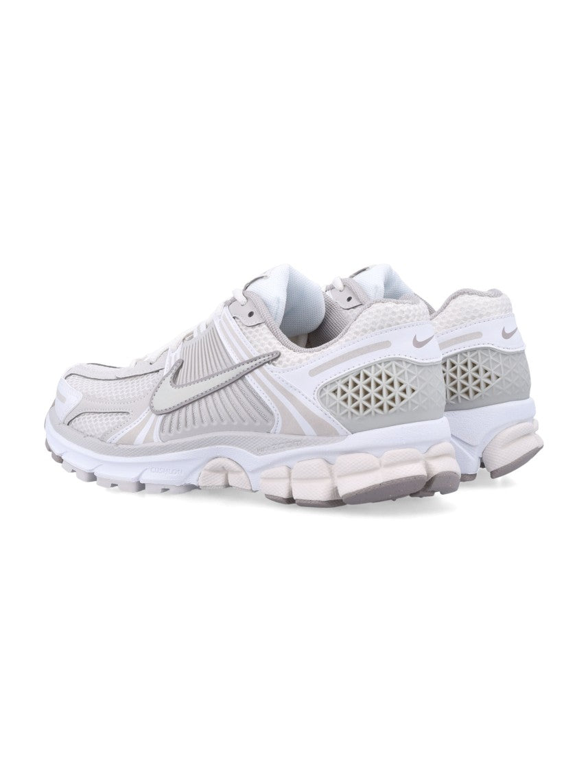 Nike Wmns Zoom Vomero 5 Sneakers