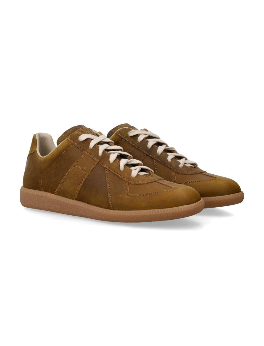 Maison Margiela Low-Top Sneakers With Matte Finish And Contrasting Laces