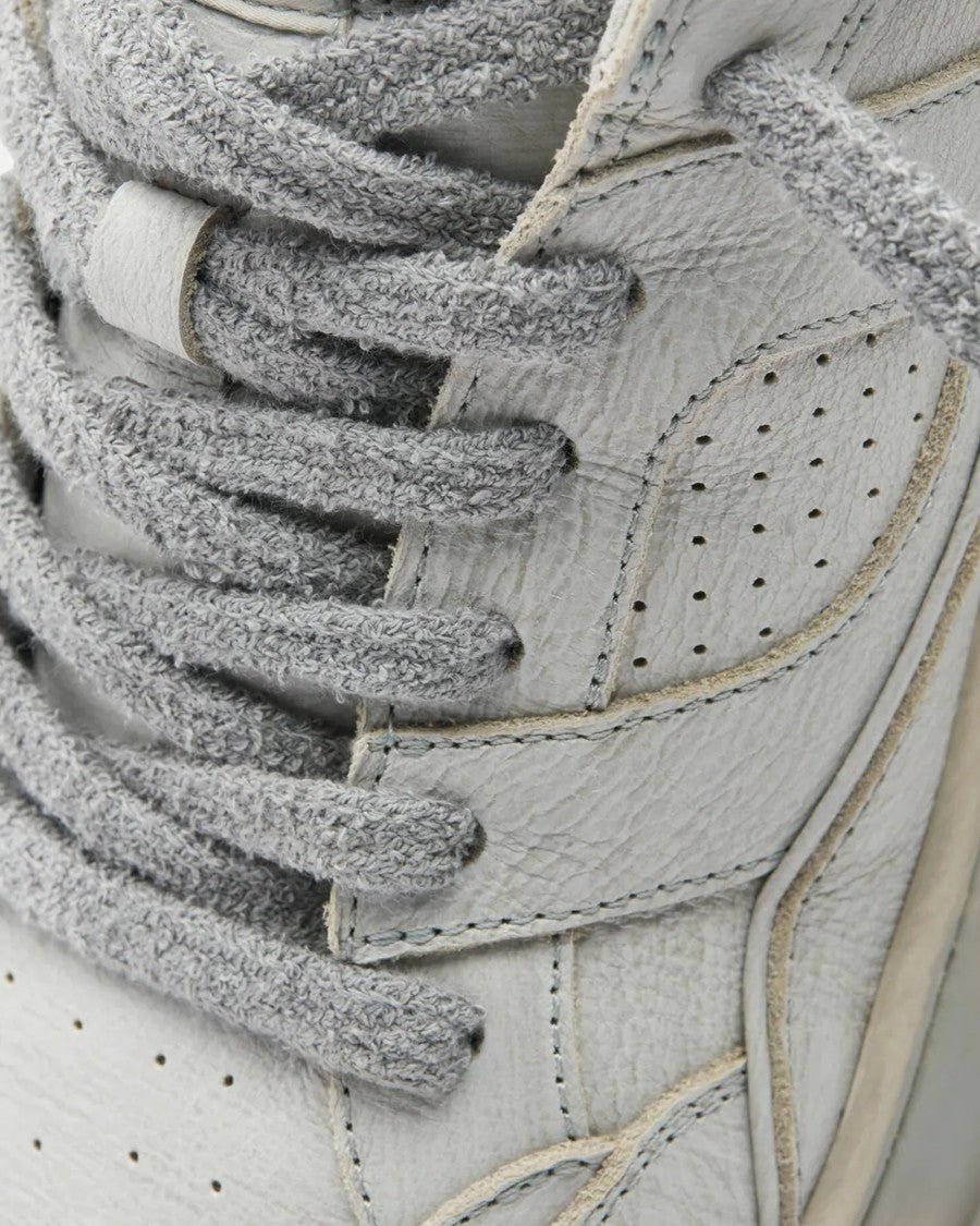 Axel Arigato Area Lo Taupe/Taupe Sneakers