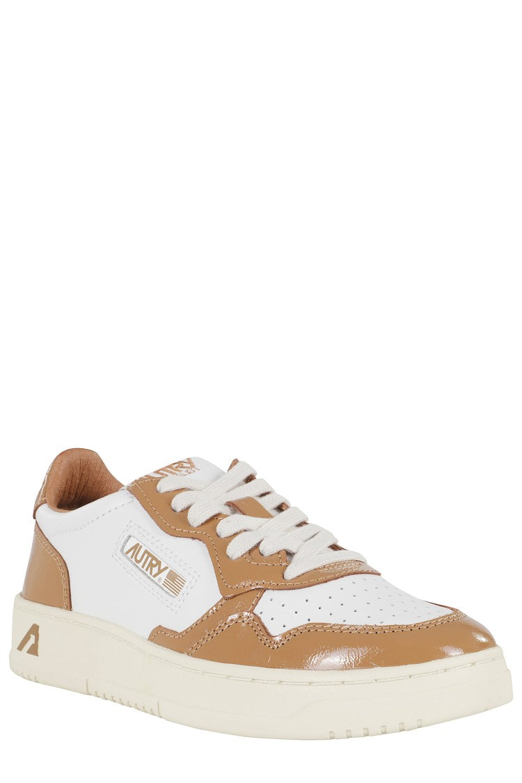 Autry White/Caramel Medalist Low Women Sneakers
