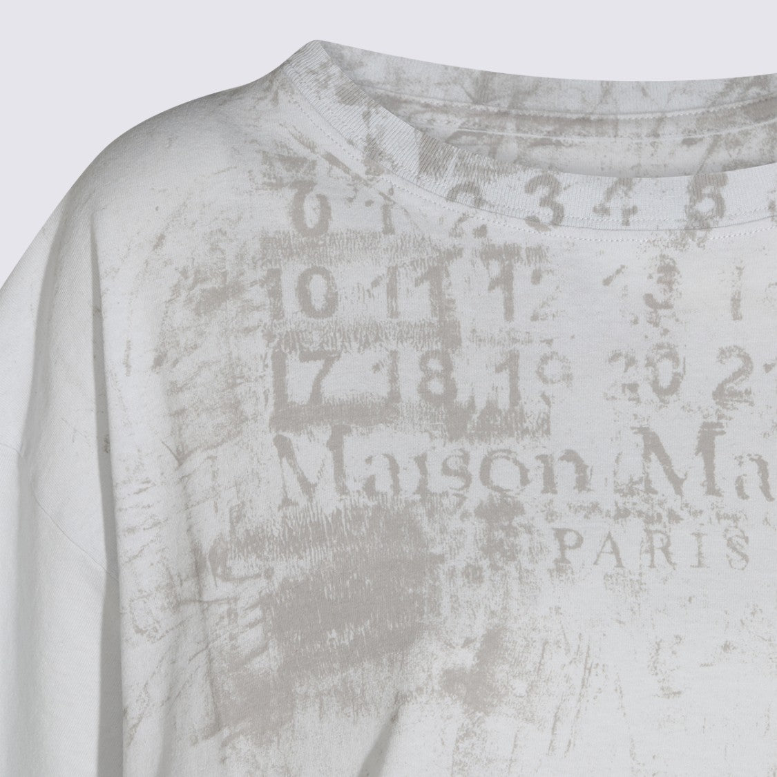 Maison Margiela Relaxed Fit White T-Shirt With Vintage Distressed Print
