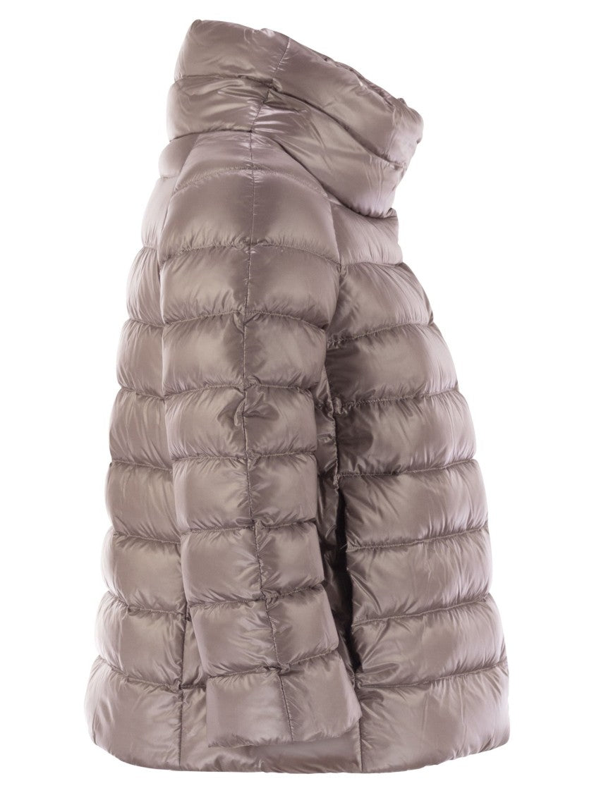 Herno Mini Cape With 3/4 Sleeves And Crater Collar