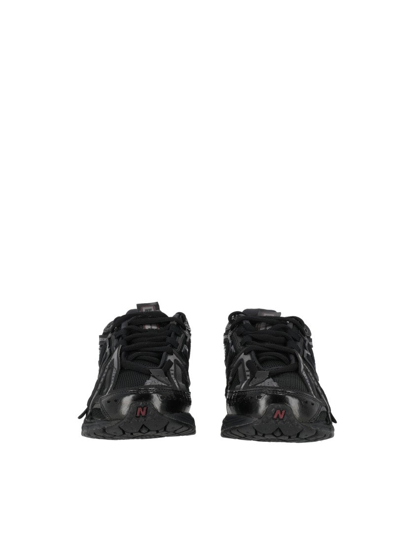 New Balance Black Synthetic-Mesh Sneakers