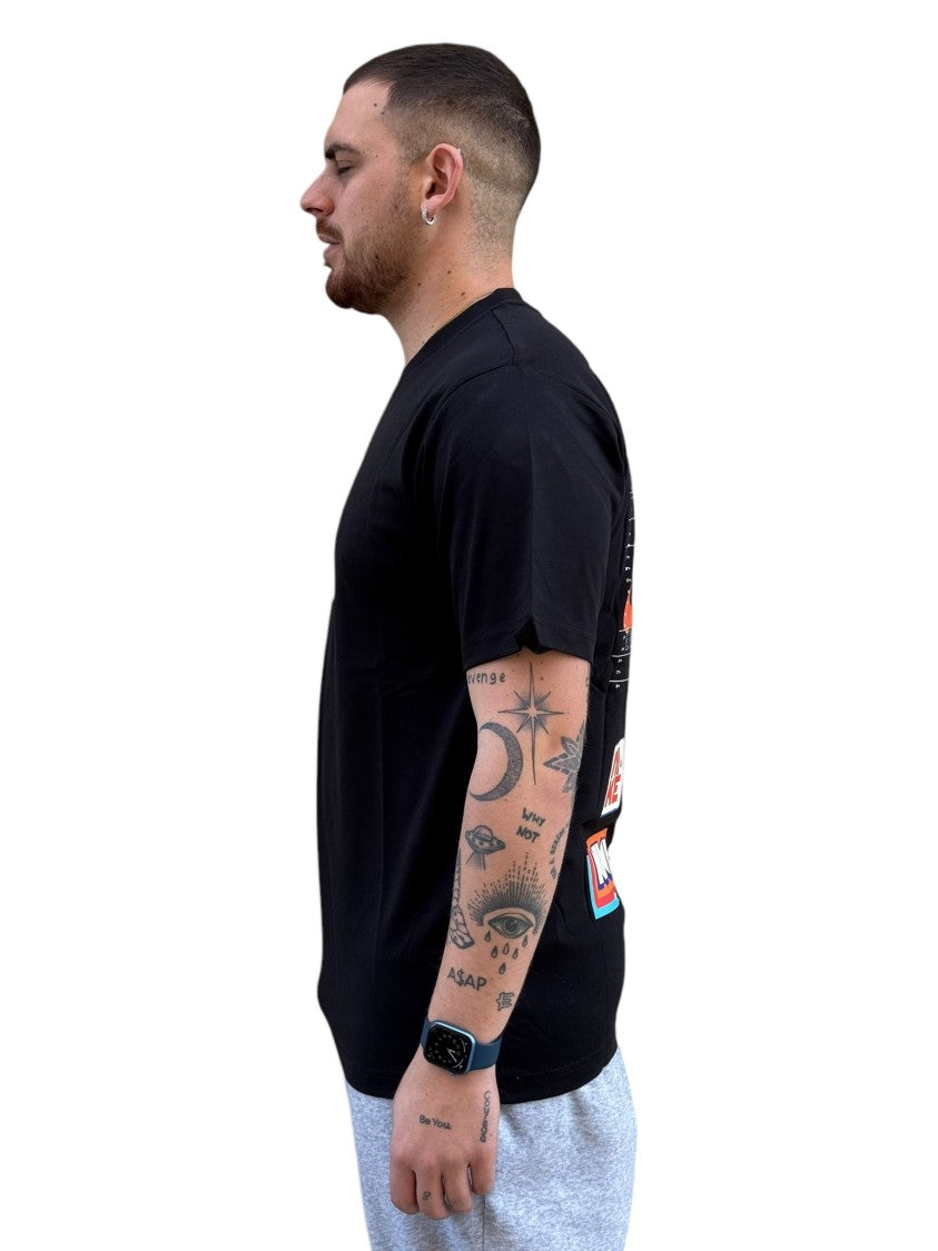 Nike X Off-White Distinctive Streetwear Graphic T-Shirt With Experimental Design