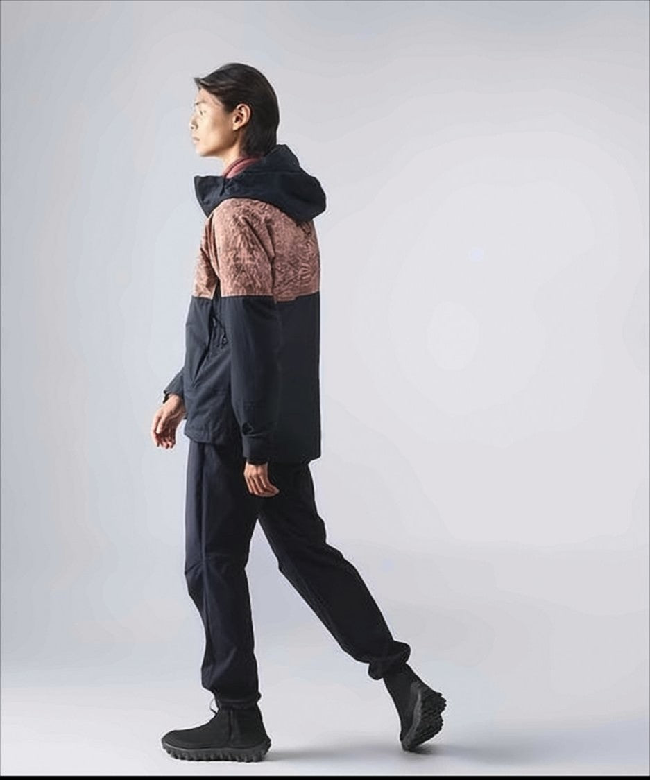 Salomon Ankle-High Black Wool-Lined Boots With Rugged Sole