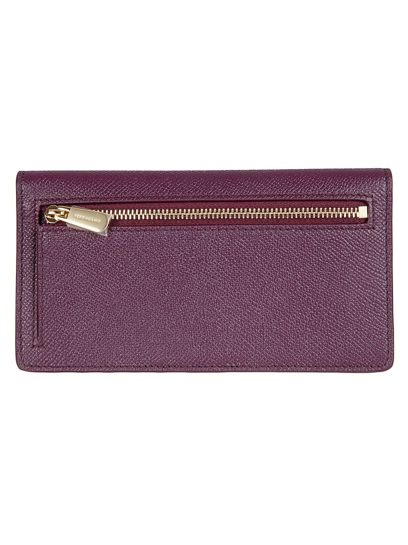 Ferragamo Continental Wallet In Textured Calfskin With Iconic Gold Gancini Buckle