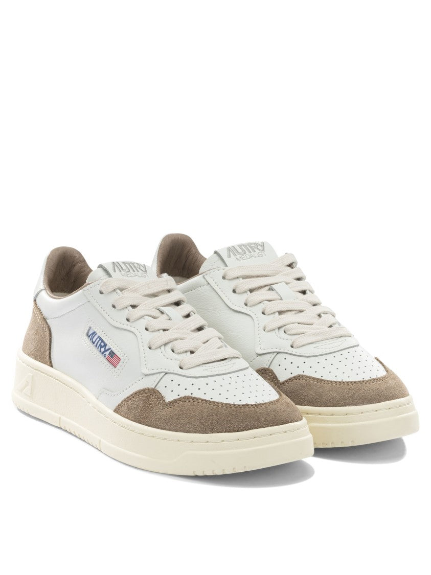 Autry "Medalist Low" Sneakers