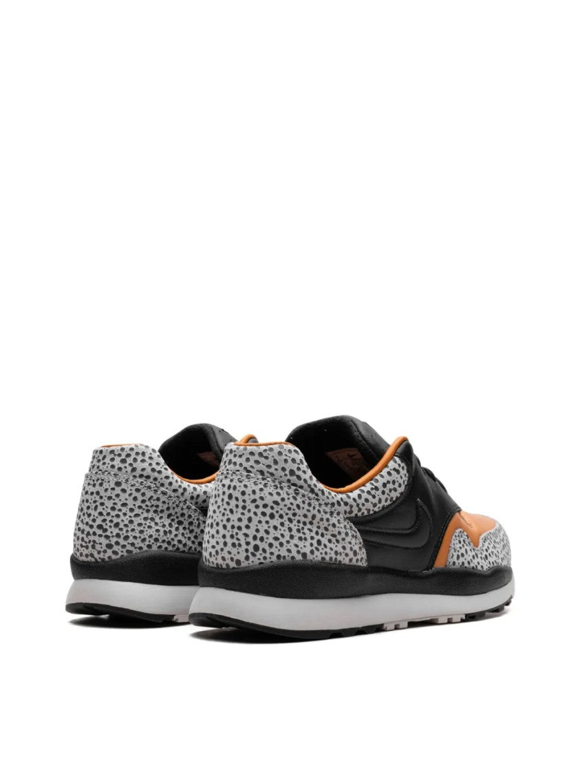 Nike Air Safari Sneakers