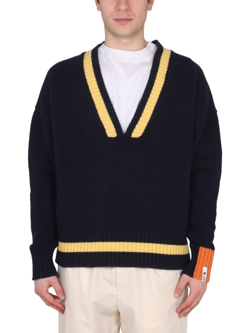 Right For Relaxed V-Neck Jersey