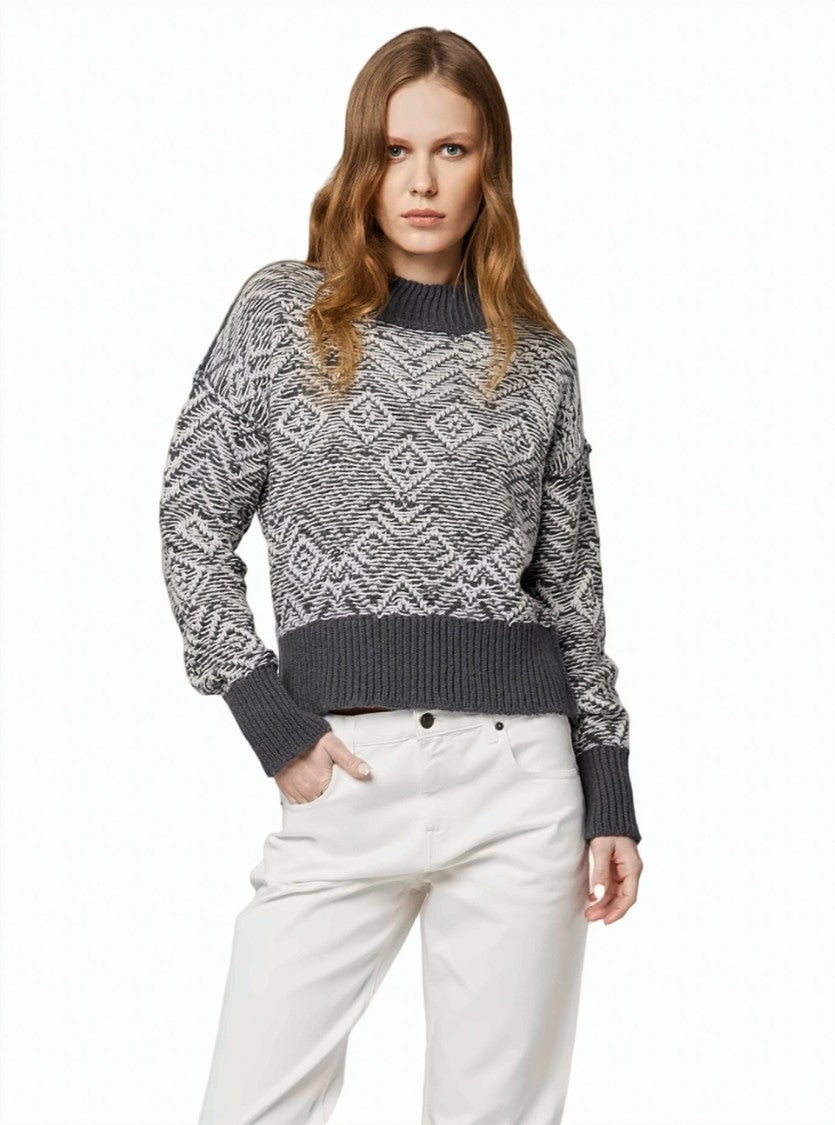 Alpha Studio Two-Tone Chevron Jacquard Wool Crewneck Sweater