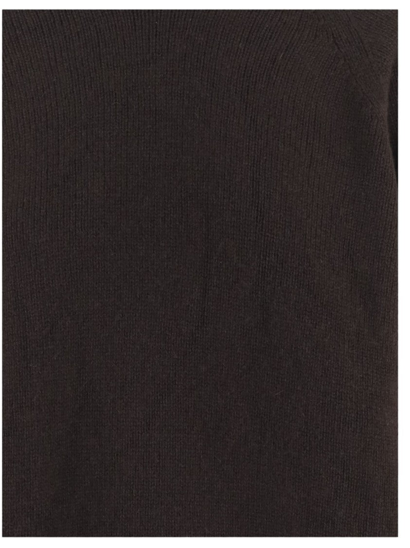 Oliver Lattughi Ribbed Cashmere Sweater With Crew Neck And Luxurious Texture