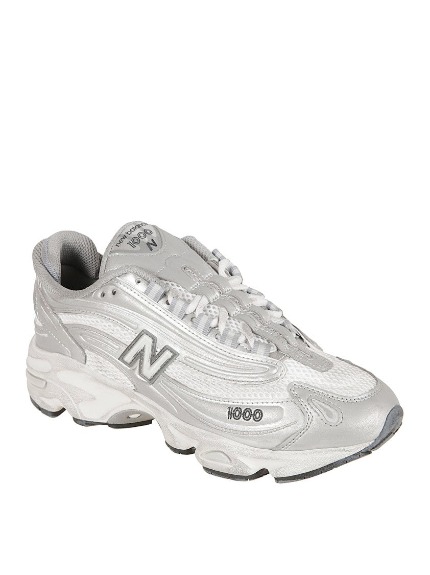 New Balance Streamlined Silver Sneakers With Textured Sole