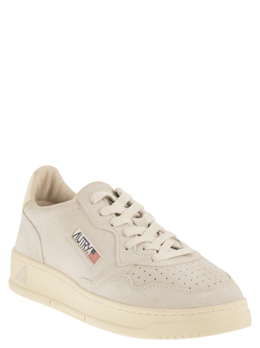 Autry Medalist Low - Suede Sneakers