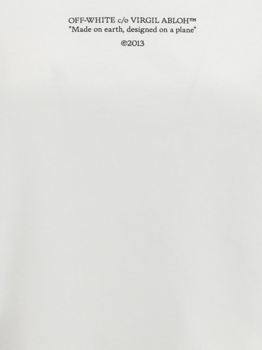 Off-White Minimalist Black T-Shirt With Centered Text Detail
