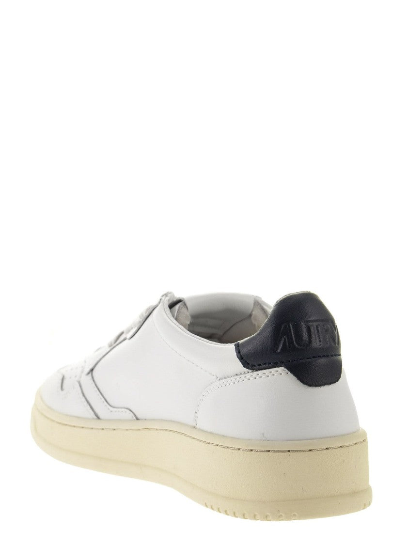 Autry Medalist Low - Leather Sneakers