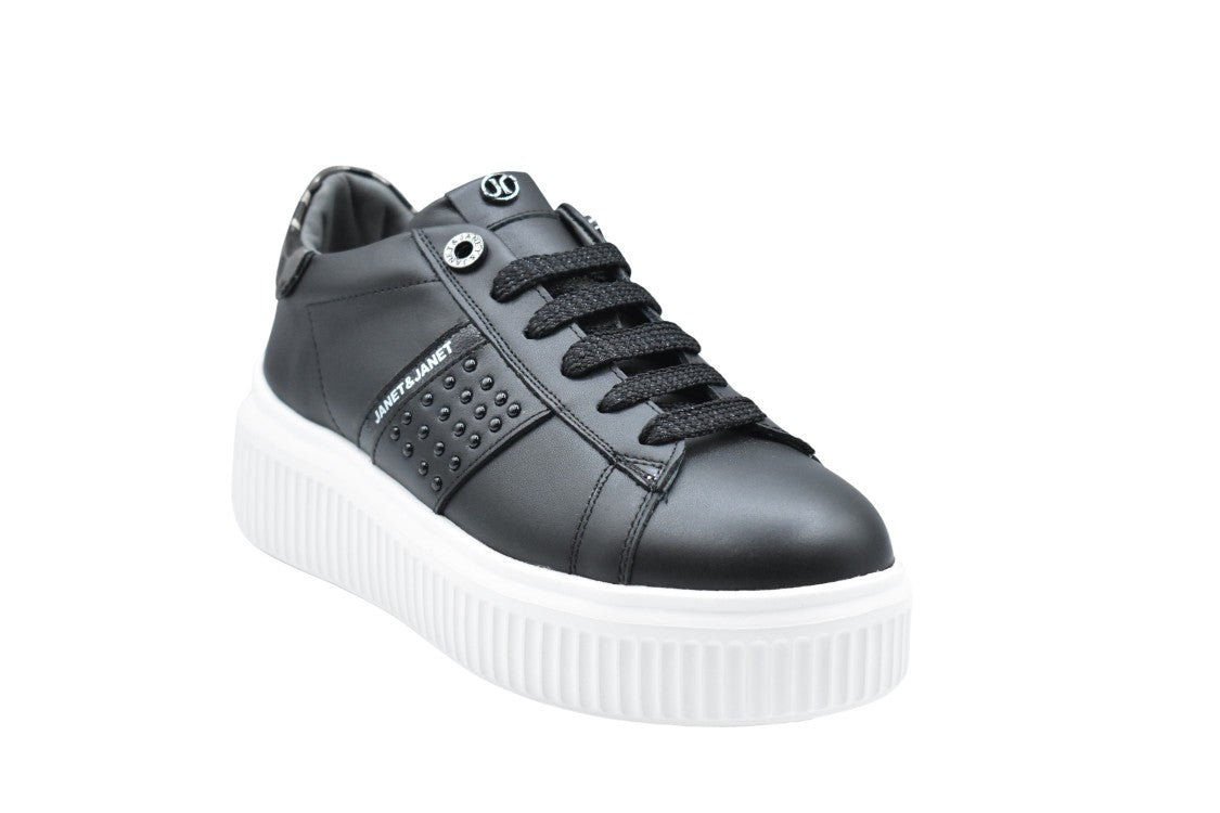 Janet & Janet Platform Sneakers With Perforated Detailing
