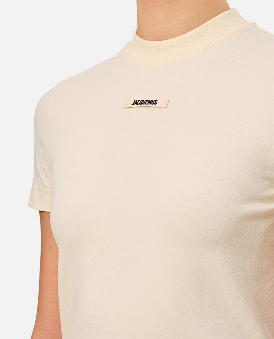 Jacquemus Fitted Round Neck T-Shirt With Logo Label In Beige