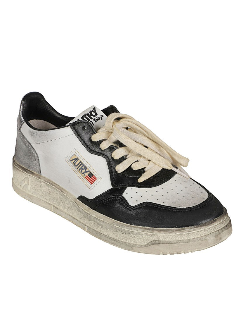 Autry Vintage-Inspired Low-Top Sneakers With Perforated Detailing