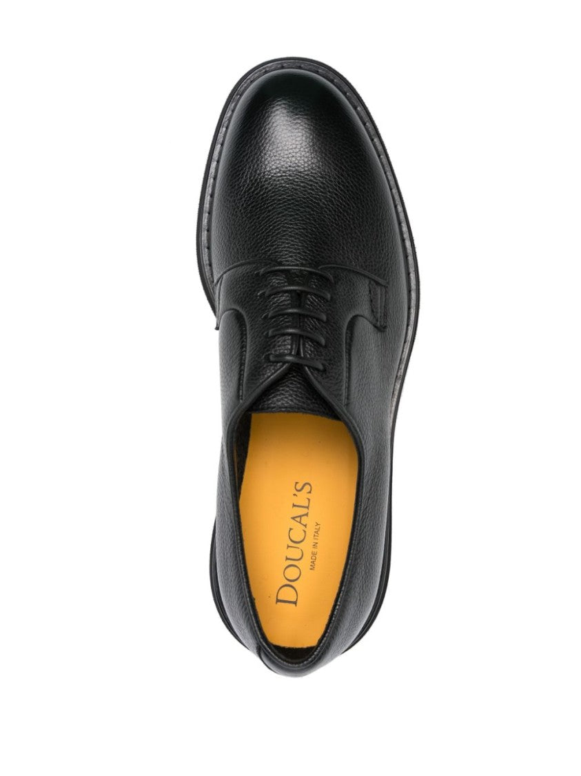 Doucal's Closed Black Derby Shoes With Lace-Up Front