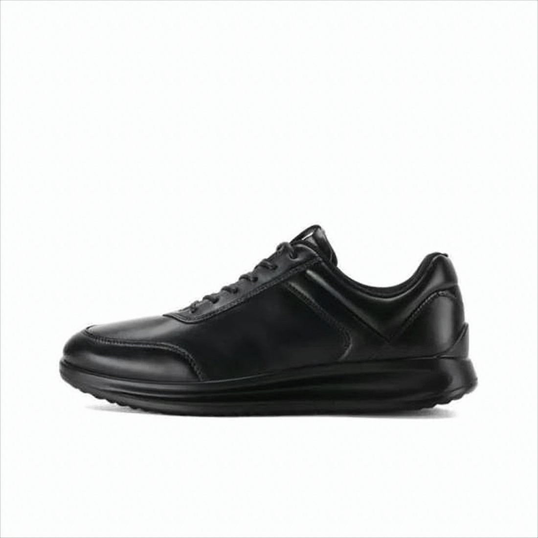 Ecco Low-Top Black Leather Sneakers With Cushioned Sole