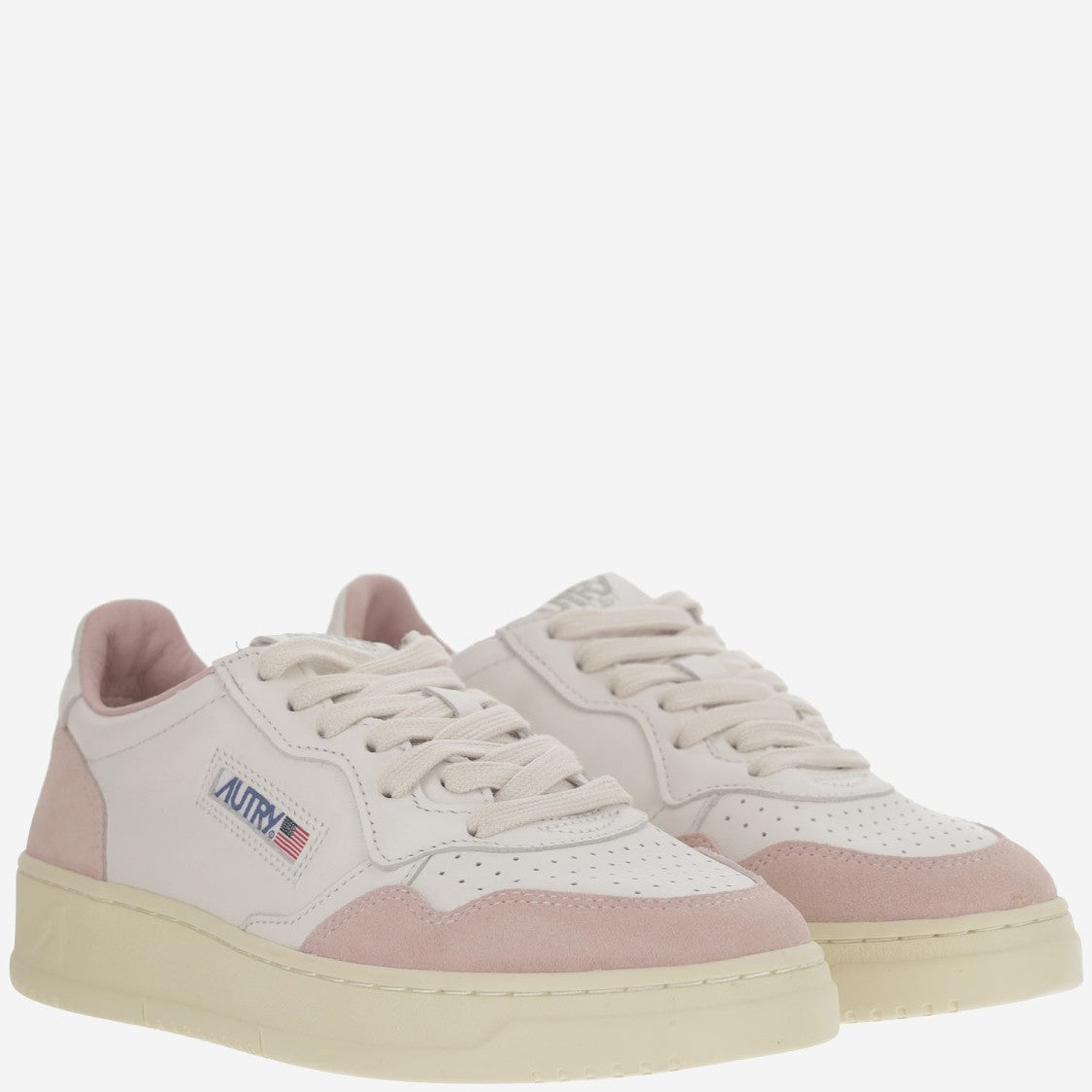 Autry Low Medalist Leather Sneakers