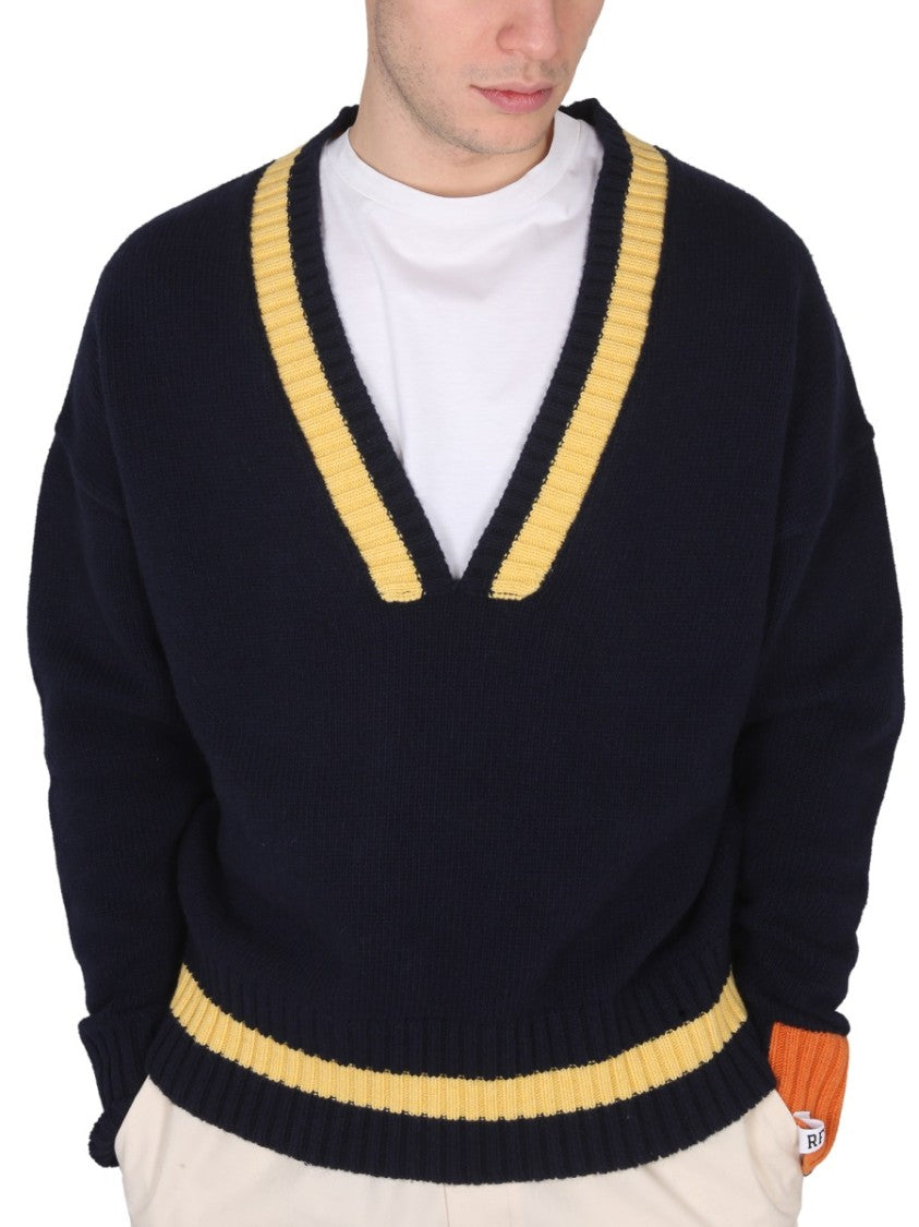 Right For Relaxed V-Neck Jersey