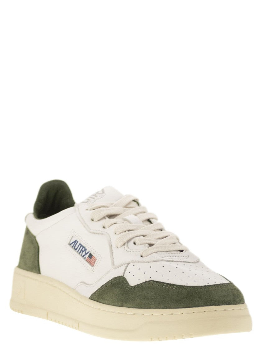 Autry Medalist Low - Sneakers In Goatskin And Suede
