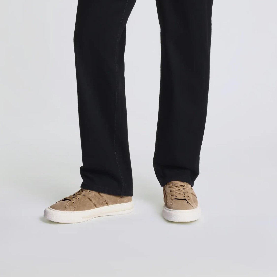 Hogan H691 Allacciato H Sneakers In Beige