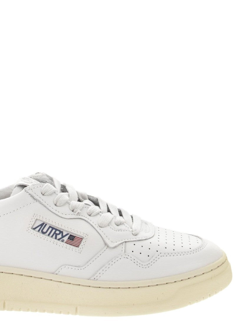 Autry Medalist Low - Leather Sneakers