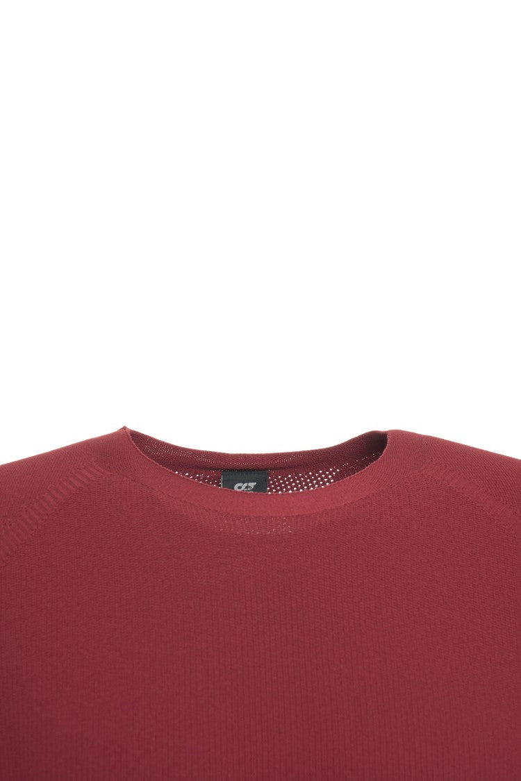 Alpha Tauri Classic Round Neck Pullover With Ribbed Hem And Subtle Texture