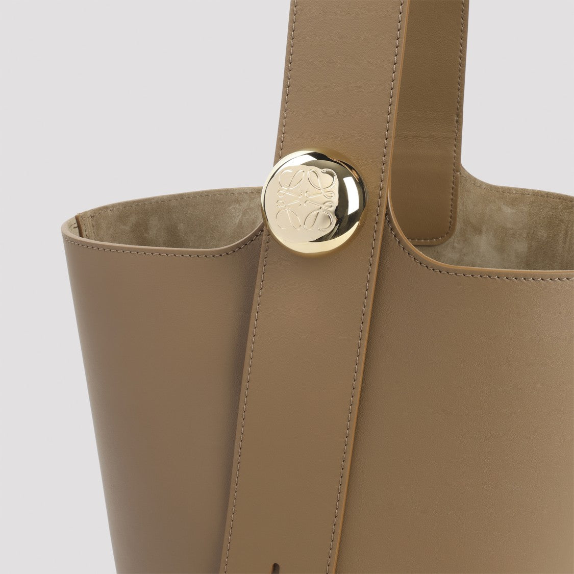 Loewe Pebble Bucket Medium Shoulder Bag