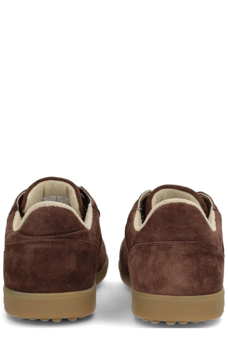 A.P.C. Minimalist Low-Profile Sneakers With Contrasting Laces