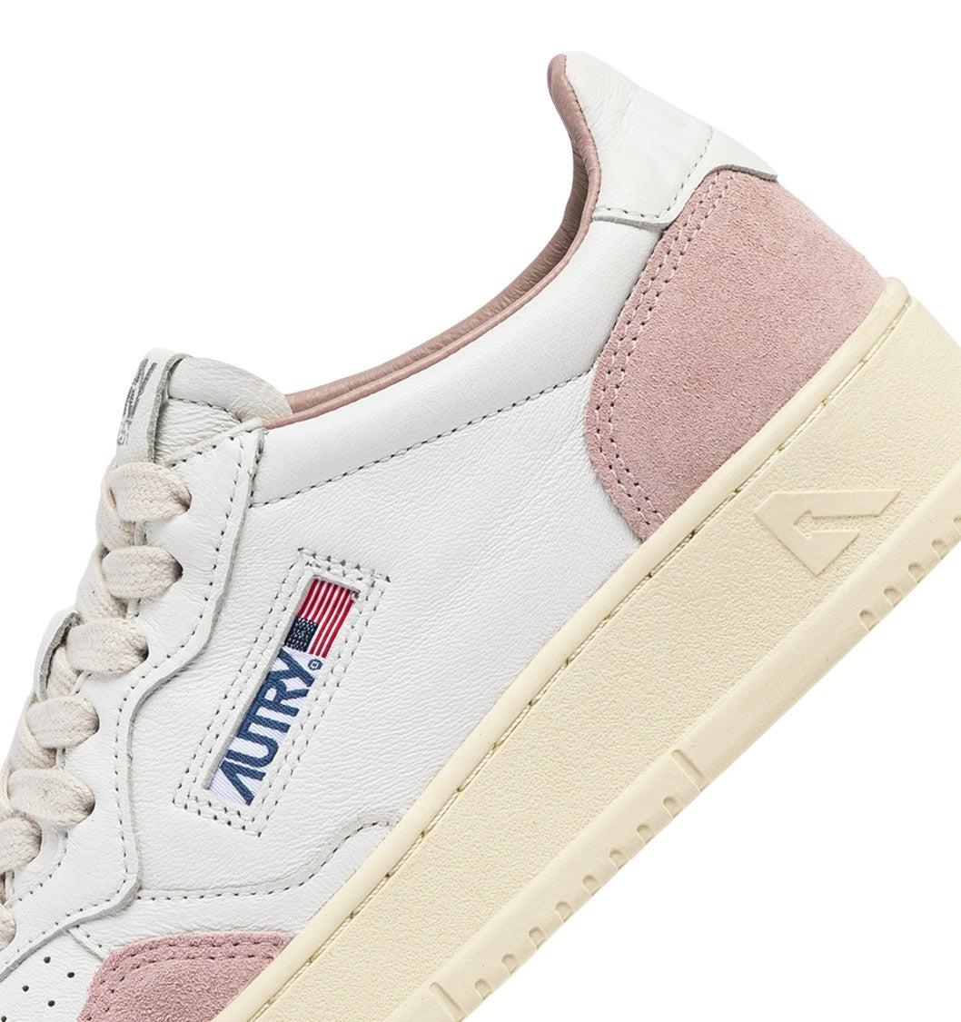 Autry Medalist Low Goat Suede Wht Powder Sneakers
