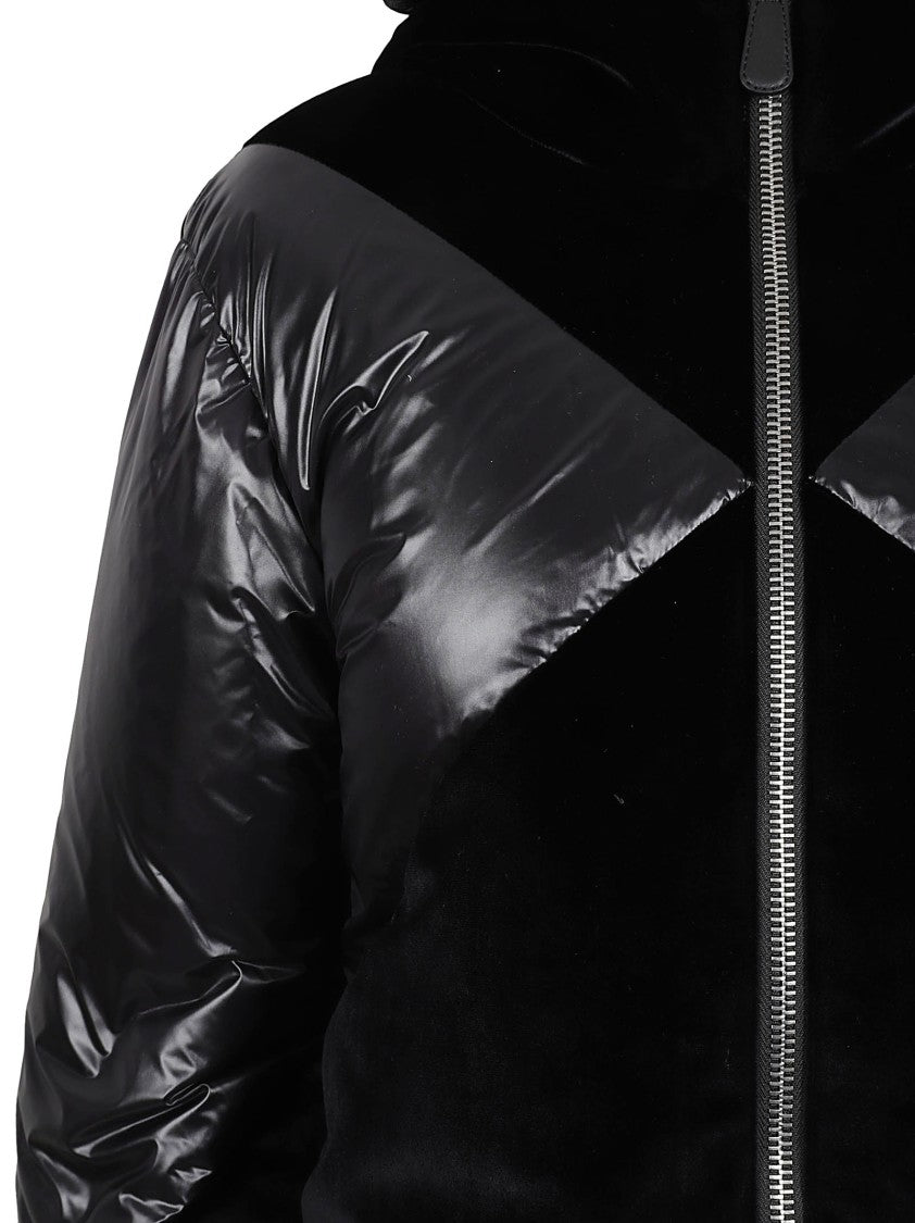 Burberry Tailored Black Coat With Modern Silhouette