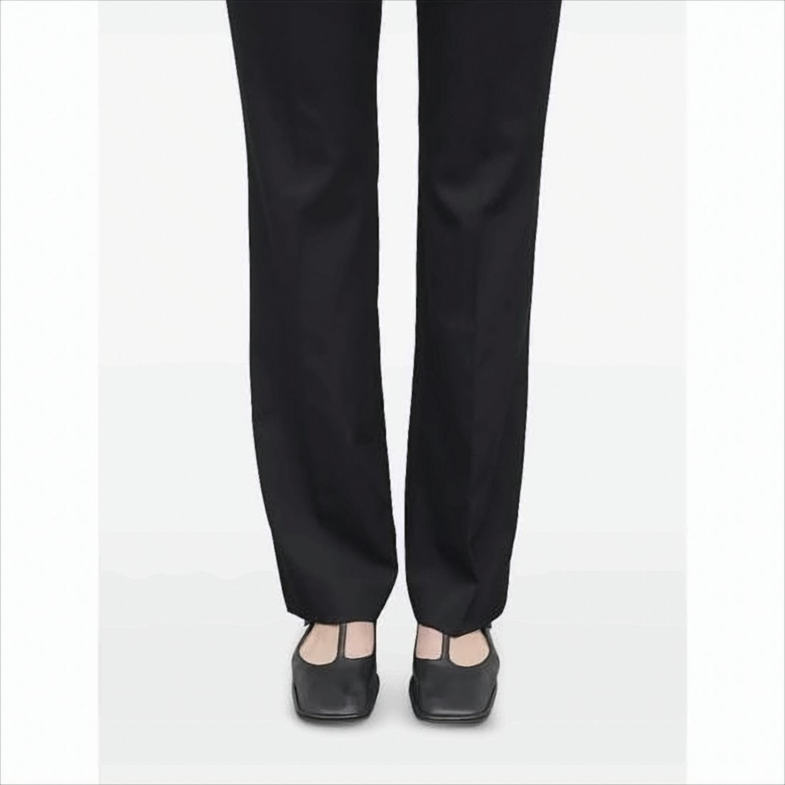 The Row Pointed T-Strap Flat Shoes In Smooth Lamb Leather