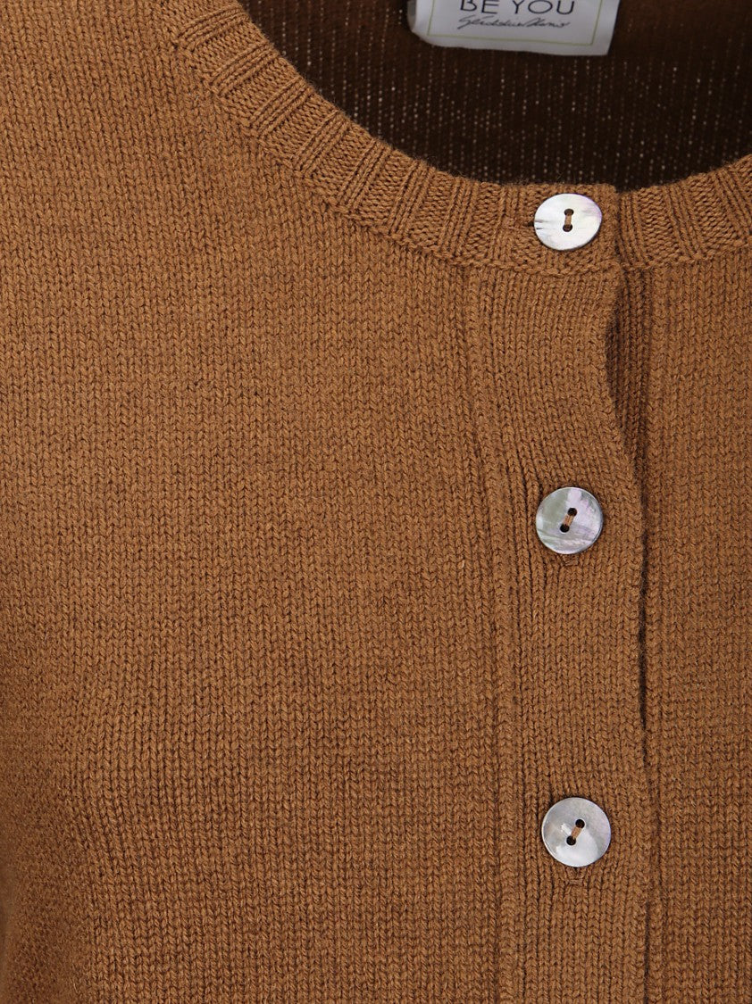 Be You Short Fit Cashmere Cardigan With Contrast Mother-Of-Pearl Buttons
