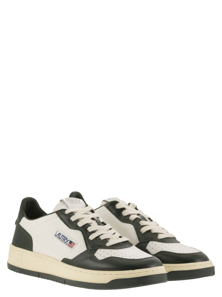 Autry Medalist Low - Leather Sneakers