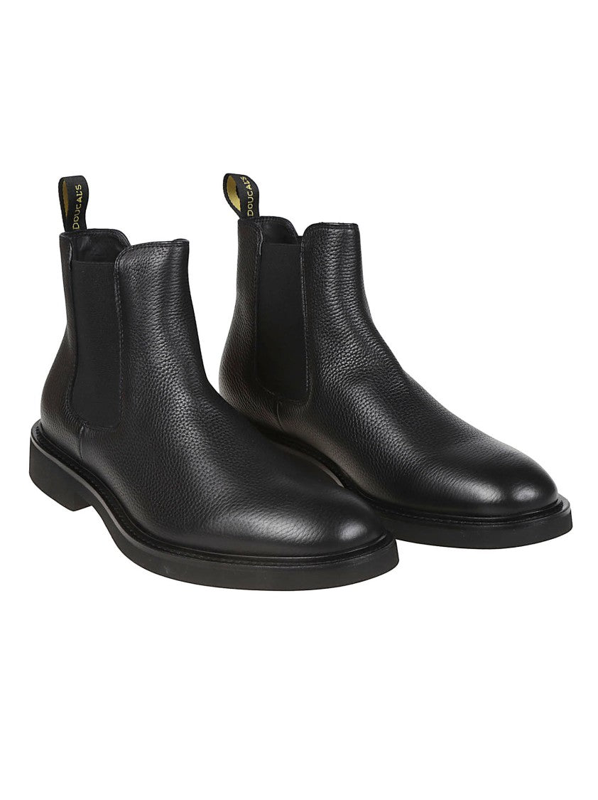 Doucal's Refined Black Beatles Calf Leather Ankle Boots