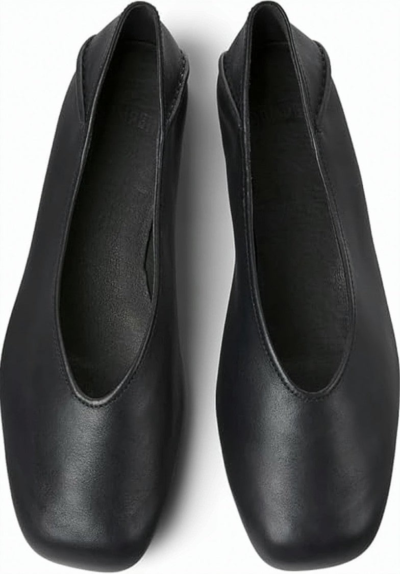 Camper Minimalist Black Flat Shoes With Rounded Toe And Subtle V-Cut